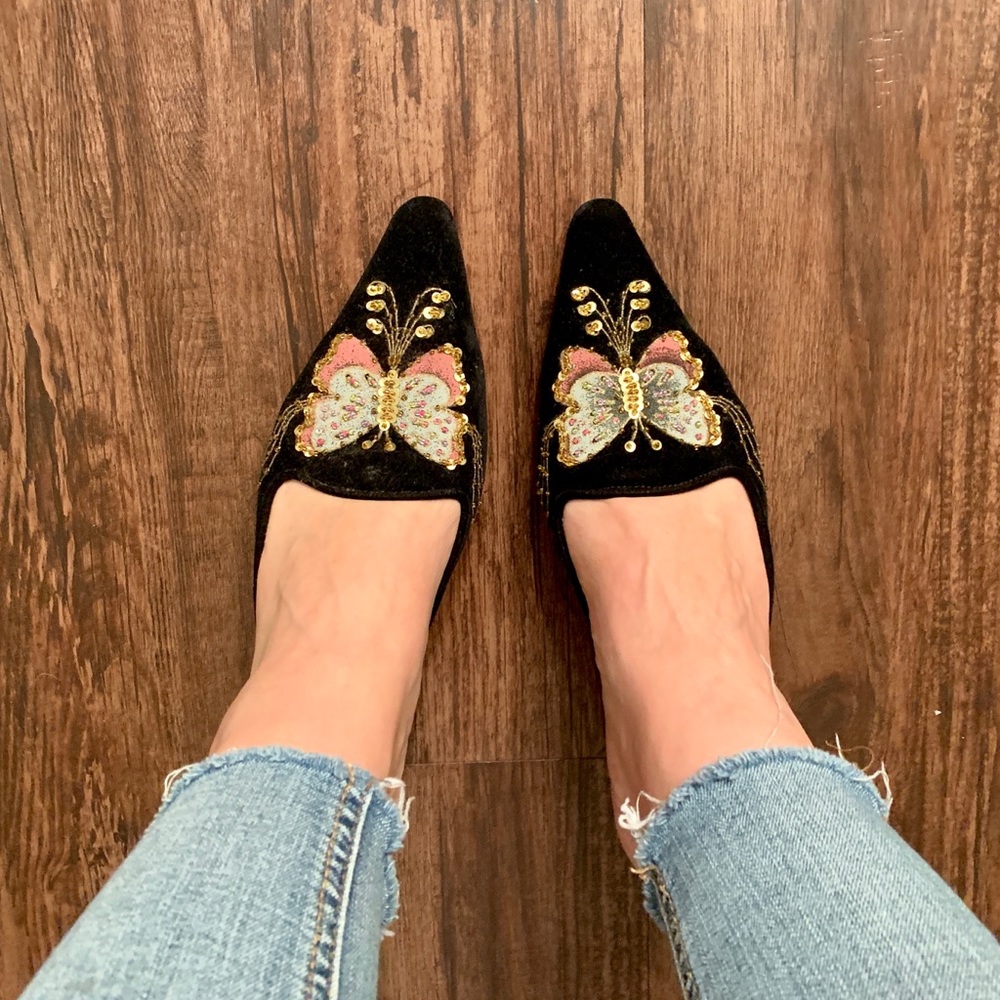 ADORABLE! Fancy mule slides